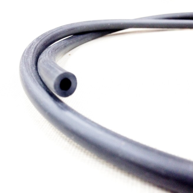 Шнур-уплотнитель резиновый 8 мм черный фото